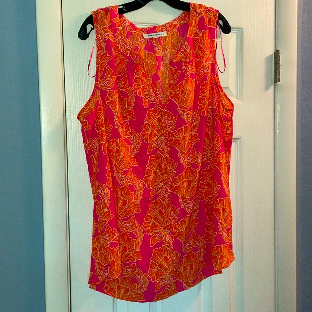 Rose + Olive sleeveless blouse size 2X